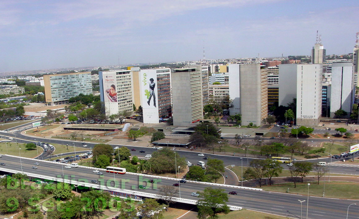 Prédios da Quadra 1 do Setor Comercial Sul, junto ao Eixo Rodoviário, Metrô e Galeria dos Estados