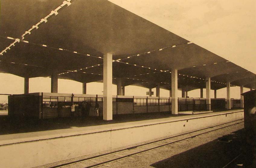 Vista da plataforma de embarque nos trens, da estação ferroviária de Ribeirão Preto