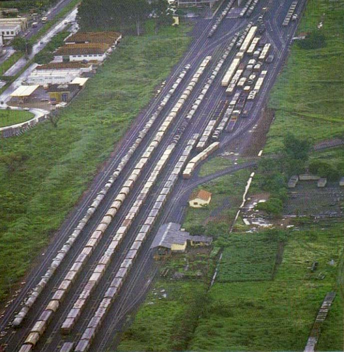 Foto aérea do novo pátio ferroviário da Cia. Mogiana de Estradas de Ferro em Ribeirão Preto