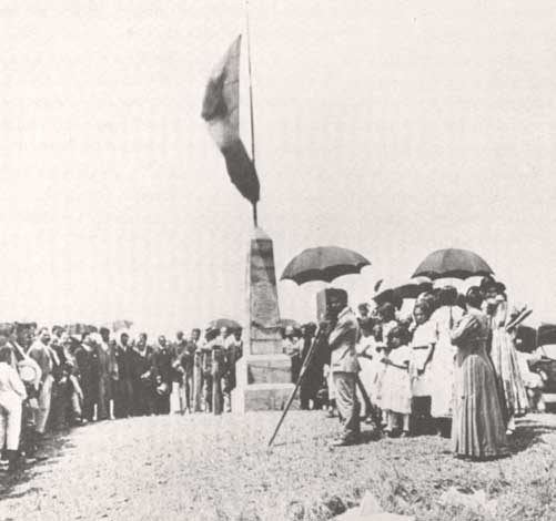 O lançamento da pedra fundamental de Brasília no centenário da independência