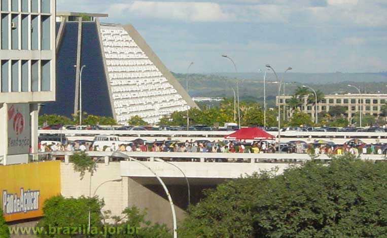 Teatro Nacional e Conjunto Nacional, do lado norte da plataforma Rodoviária de Brasília