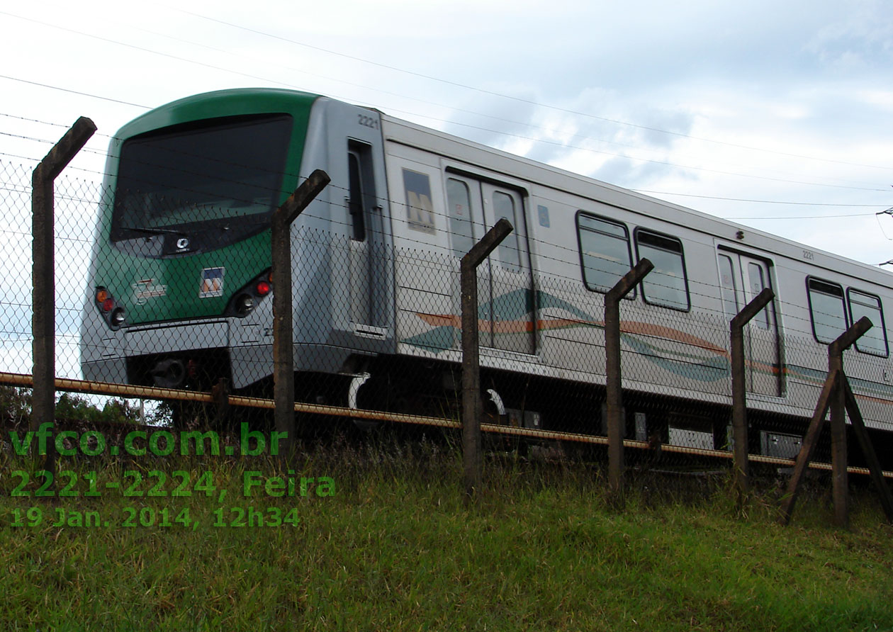 Último carro do trem-unidade elétrico (TUE) 2221-2224 do Metrô de Brasília