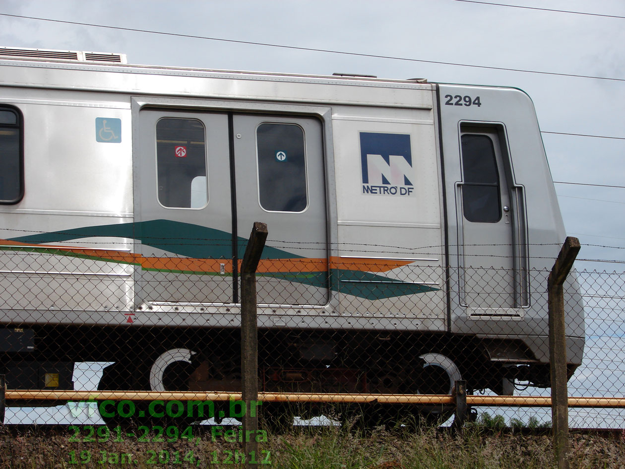 Cabine do trem-unidade elétrico (TUE) 2291-2294 do Metrô de Brasília