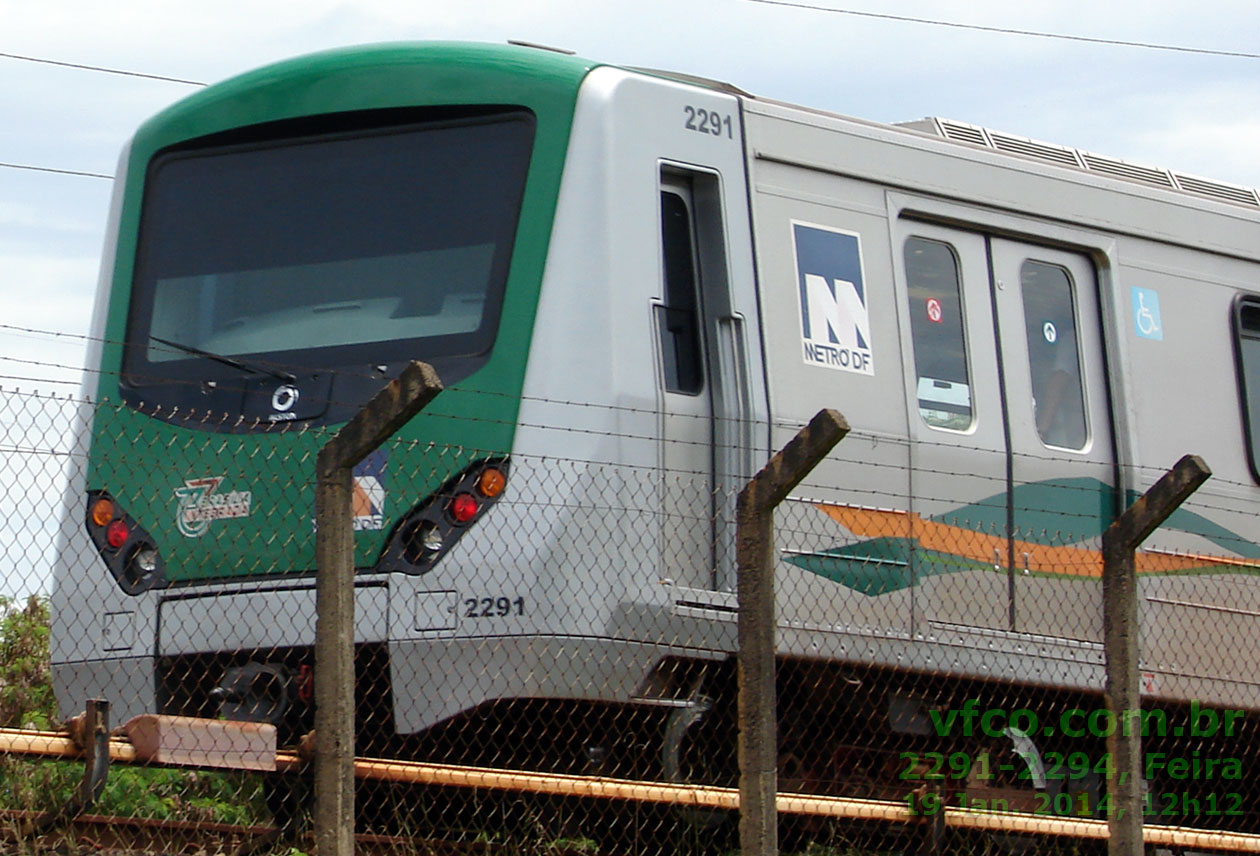 Último carro do trem-unidade elétrico (TUE) 2291-2294 do Metrô de Brasília