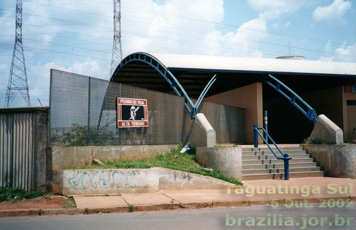 Vista externa da Estação Taguatinga Sul do Metrô de Brasília