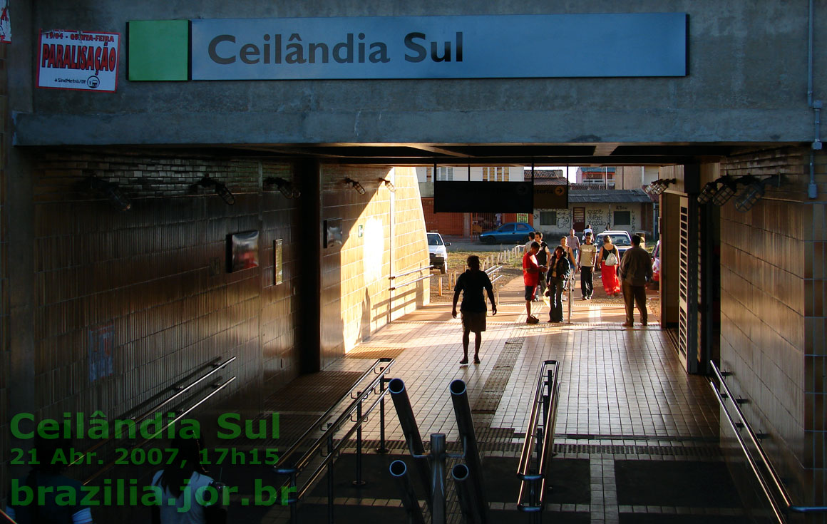 O acesso à Estação Ceilândia Sul do Metrô DF também funciona como travessia entre os dois lados da cidade